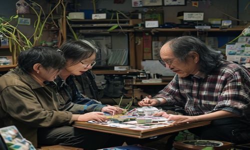 海角乱伦网用户案例三：退休教师在平台记录生活故事，与年轻读者产生跨代际情感共鸣